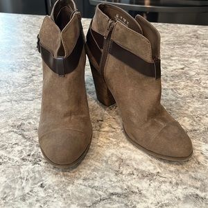 Cute boots Perfect for fall